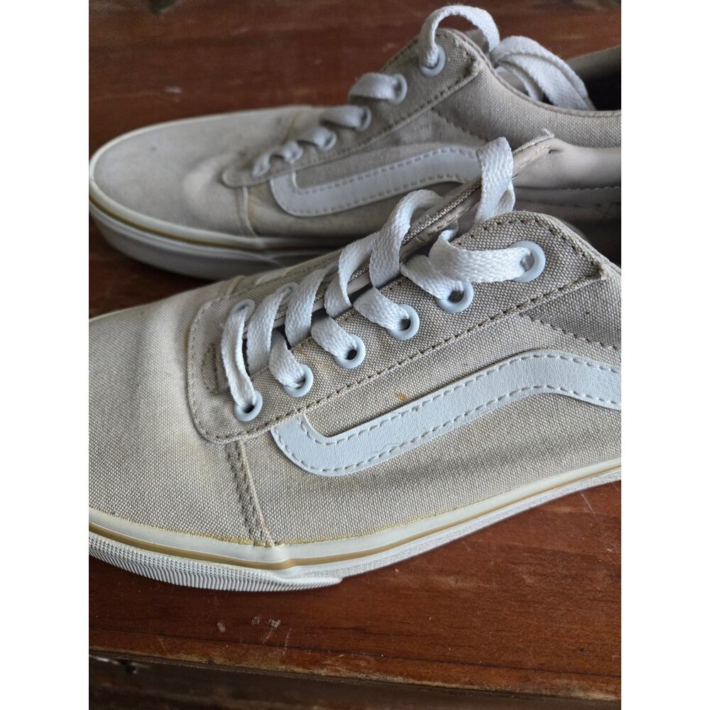 Womens Neutral VANS sz 10